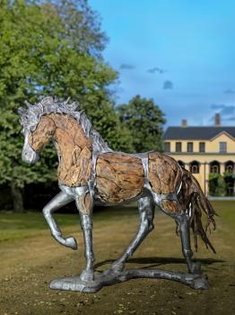 Preview: Pferd aus Teakwurzeln und Aluminium